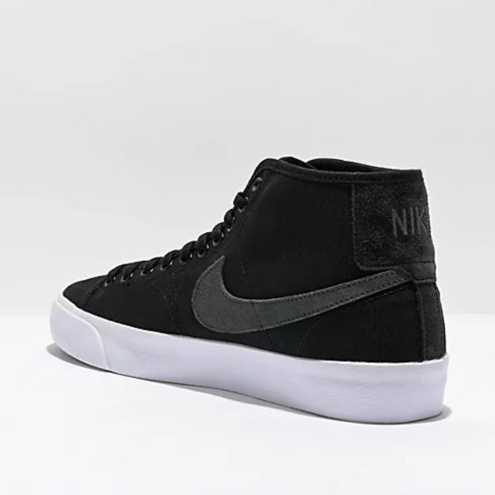 Nike SB BLZR Court Mid Premium Black & White - Picture 2 of 12